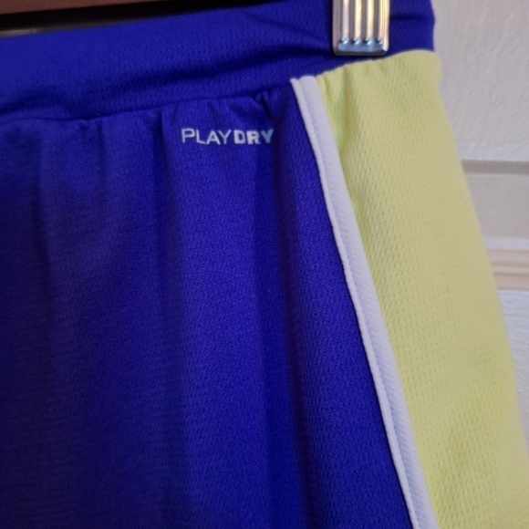 Reebok XS shorts - Picture 3 of 5